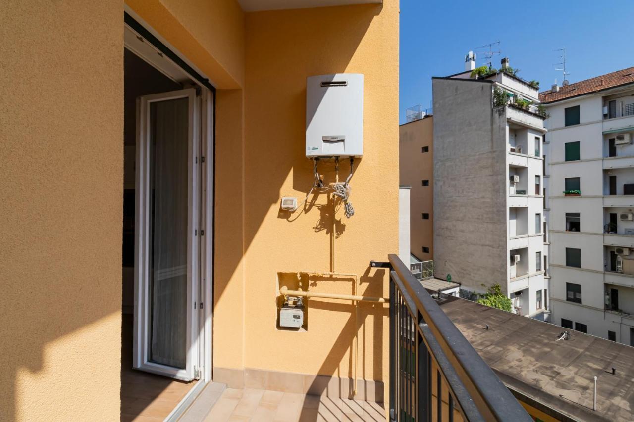 Altido Warm And Inviting Flat With Balcony Apartment Milan Exterior photo