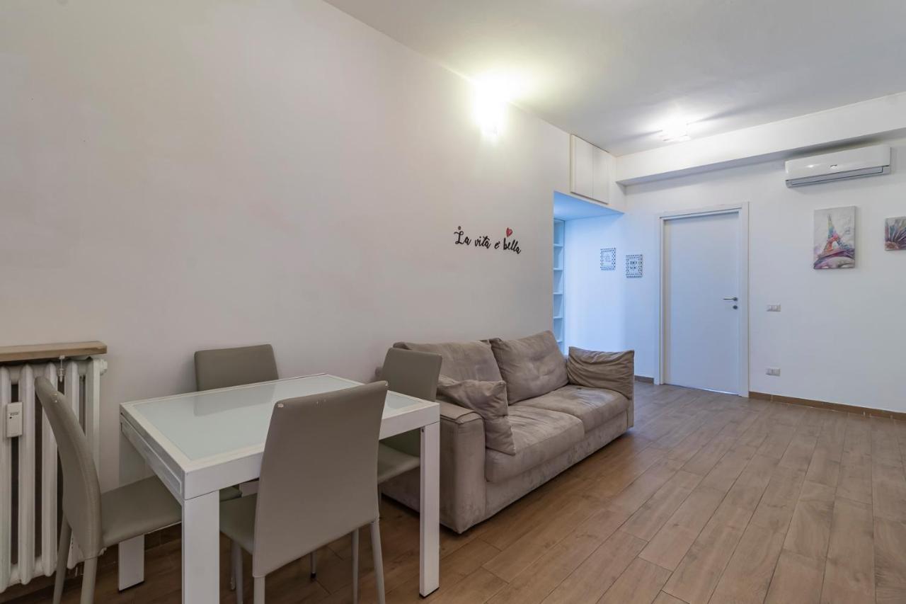 Altido Warm And Inviting Flat With Balcony Apartment Milan Exterior photo